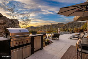 1313 W TORTOLITA MOUNTAIN Circle