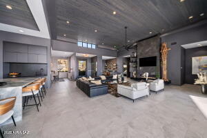 1313 W TORTOLITA MOUNTAIN Circle