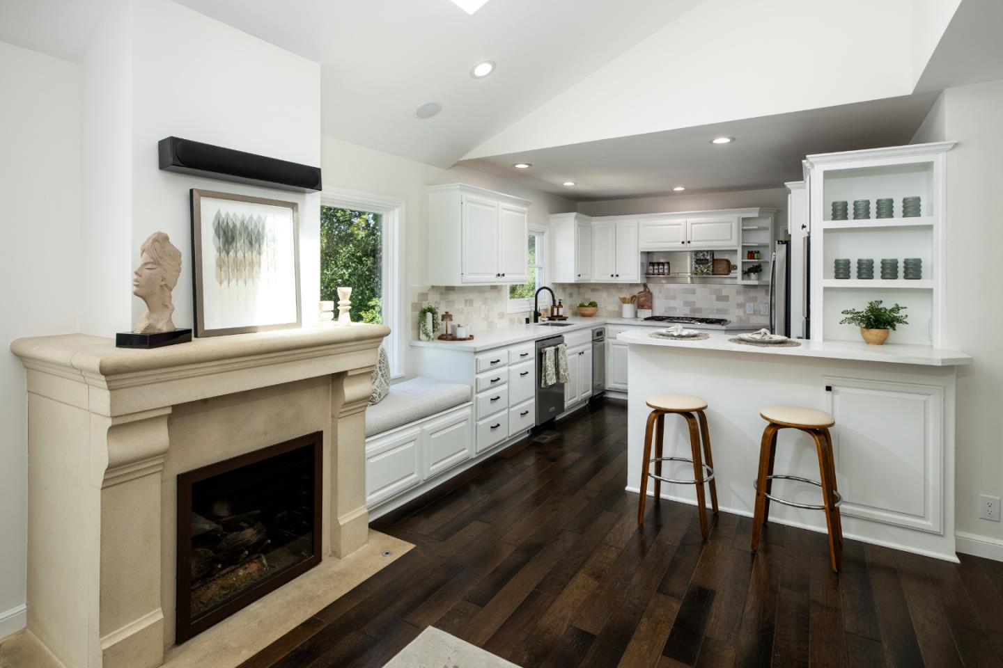 115 Toyon Court