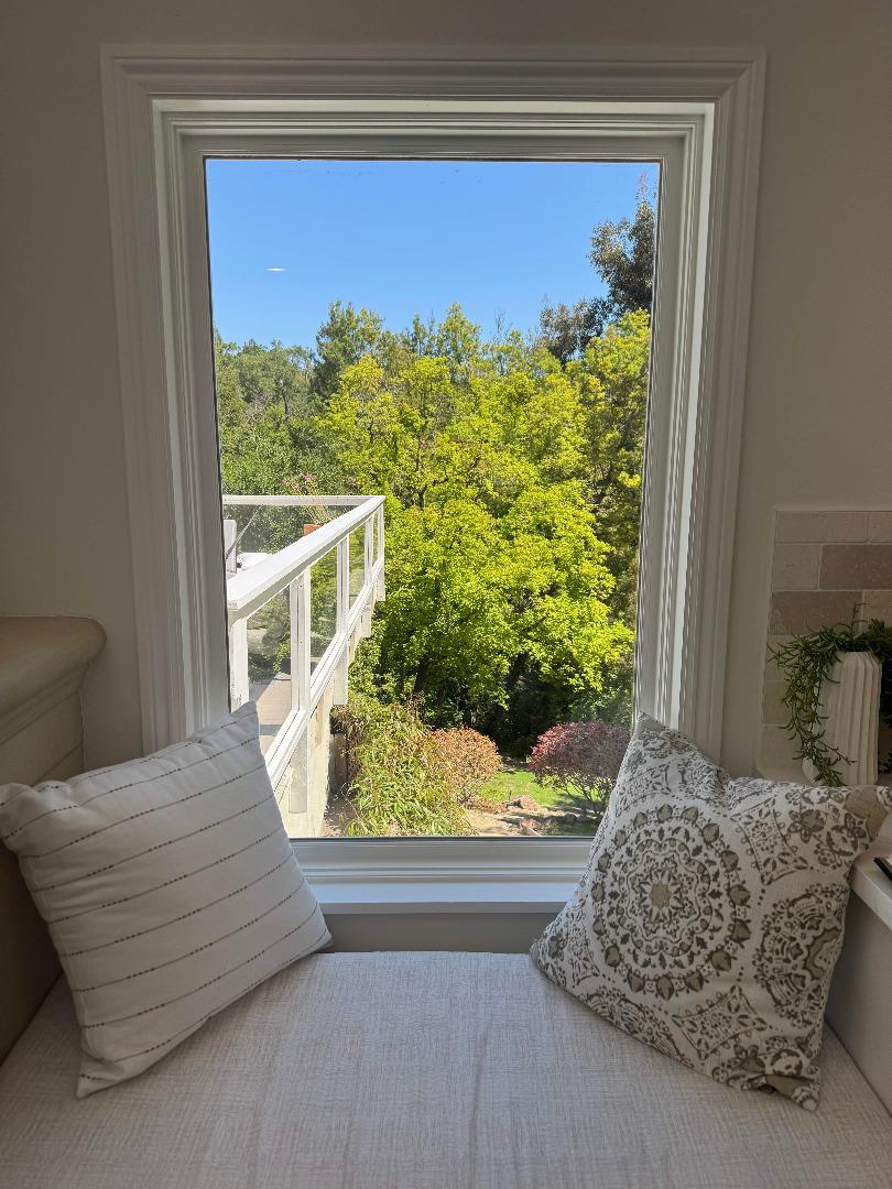115 Toyon Court