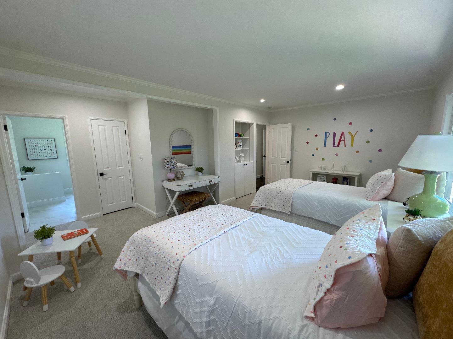 115 Toyon Court