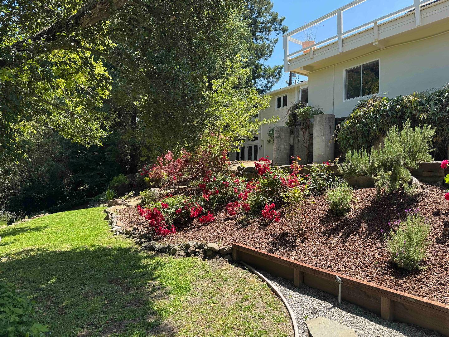 115 Toyon Court