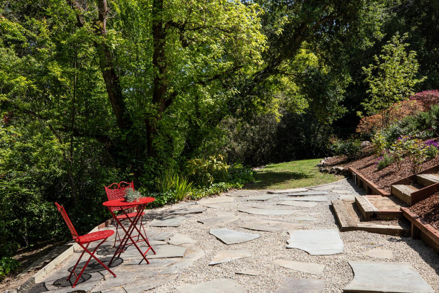 115 Toyon Court