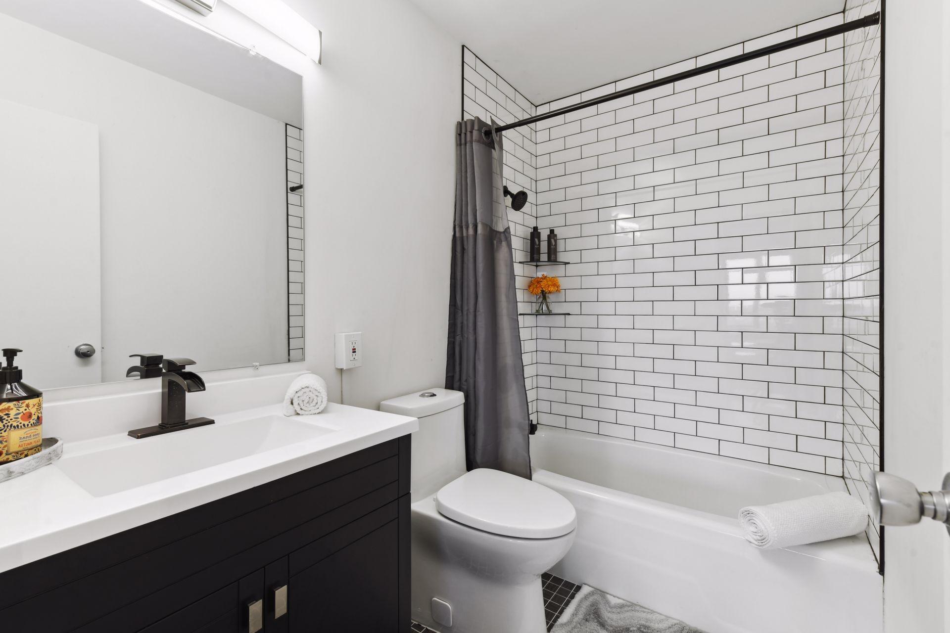 19 S 1st Street Unit: B2006
