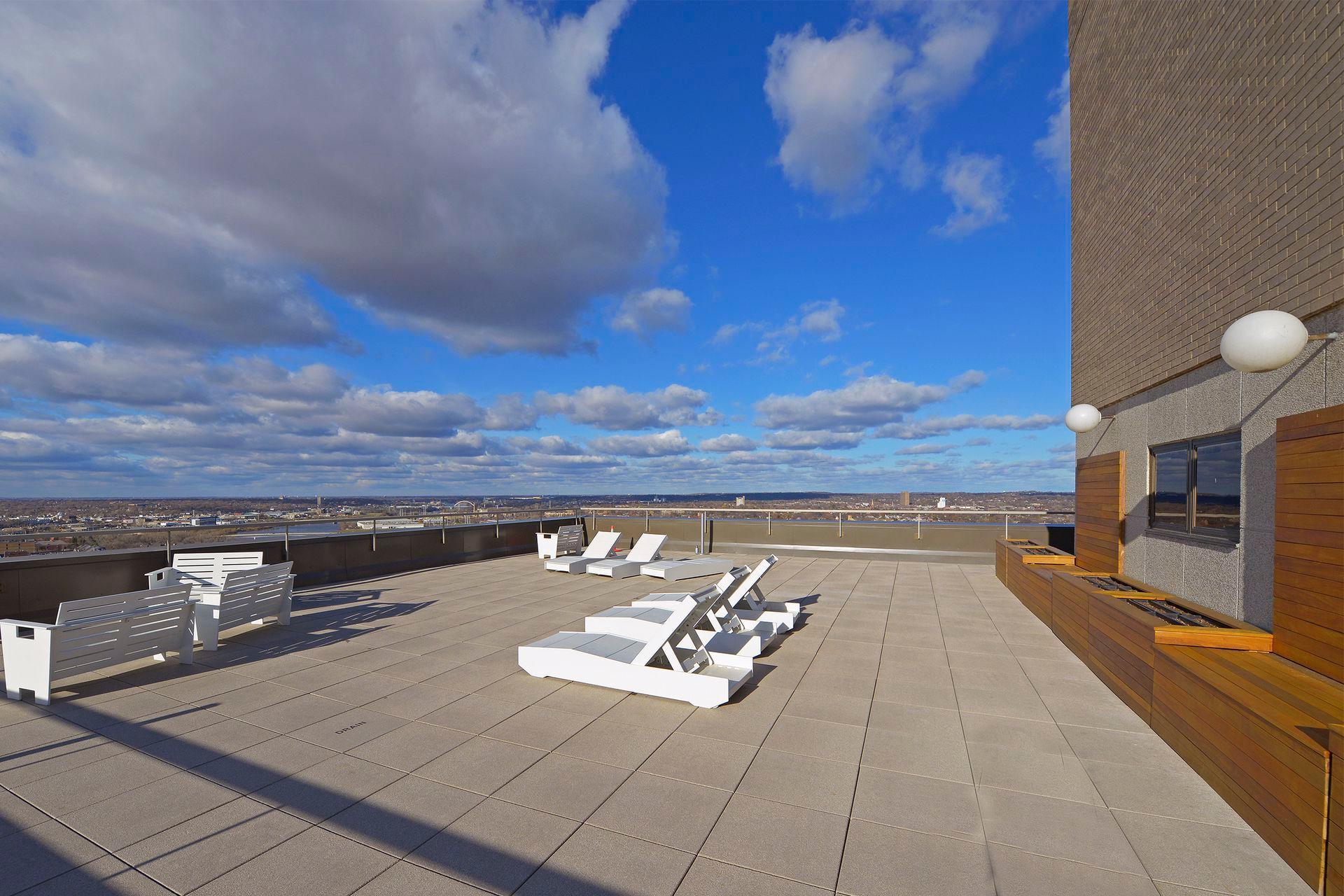 19 S 1st Street Unit: B2006