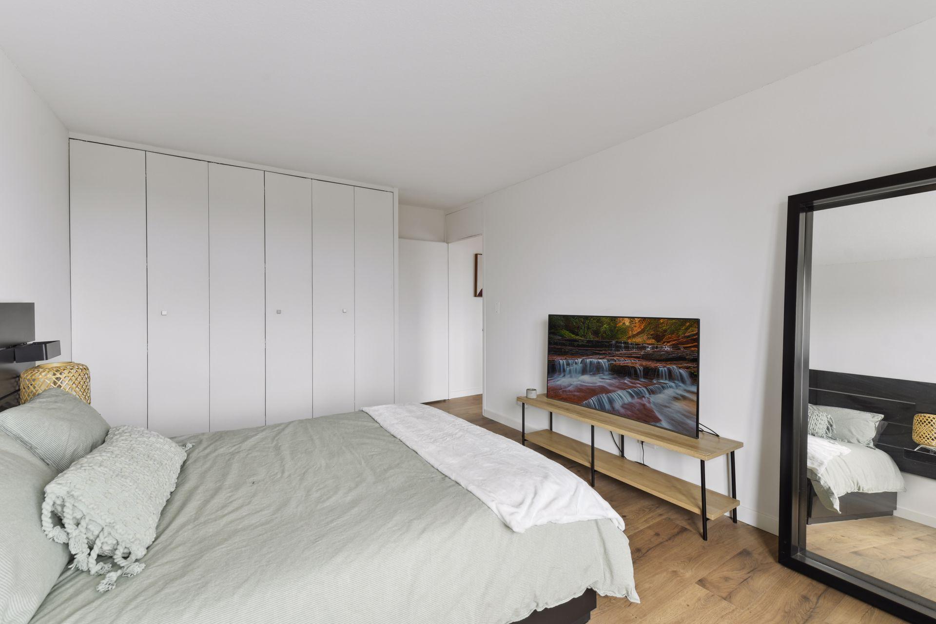 19 S 1st Street Unit: B2006