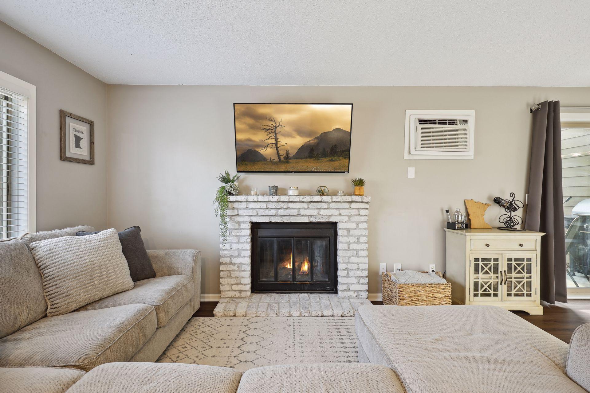 2040 Ridge Drive Unit: 13