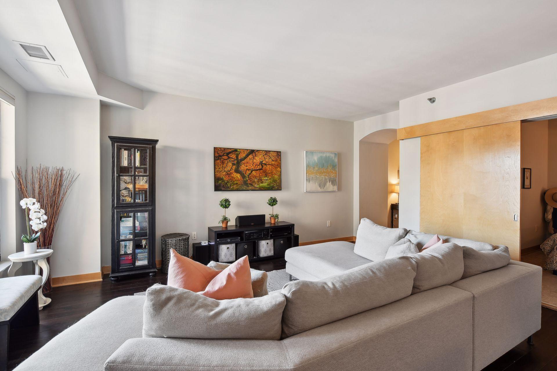 317 Groveland Avenue Unit: 610