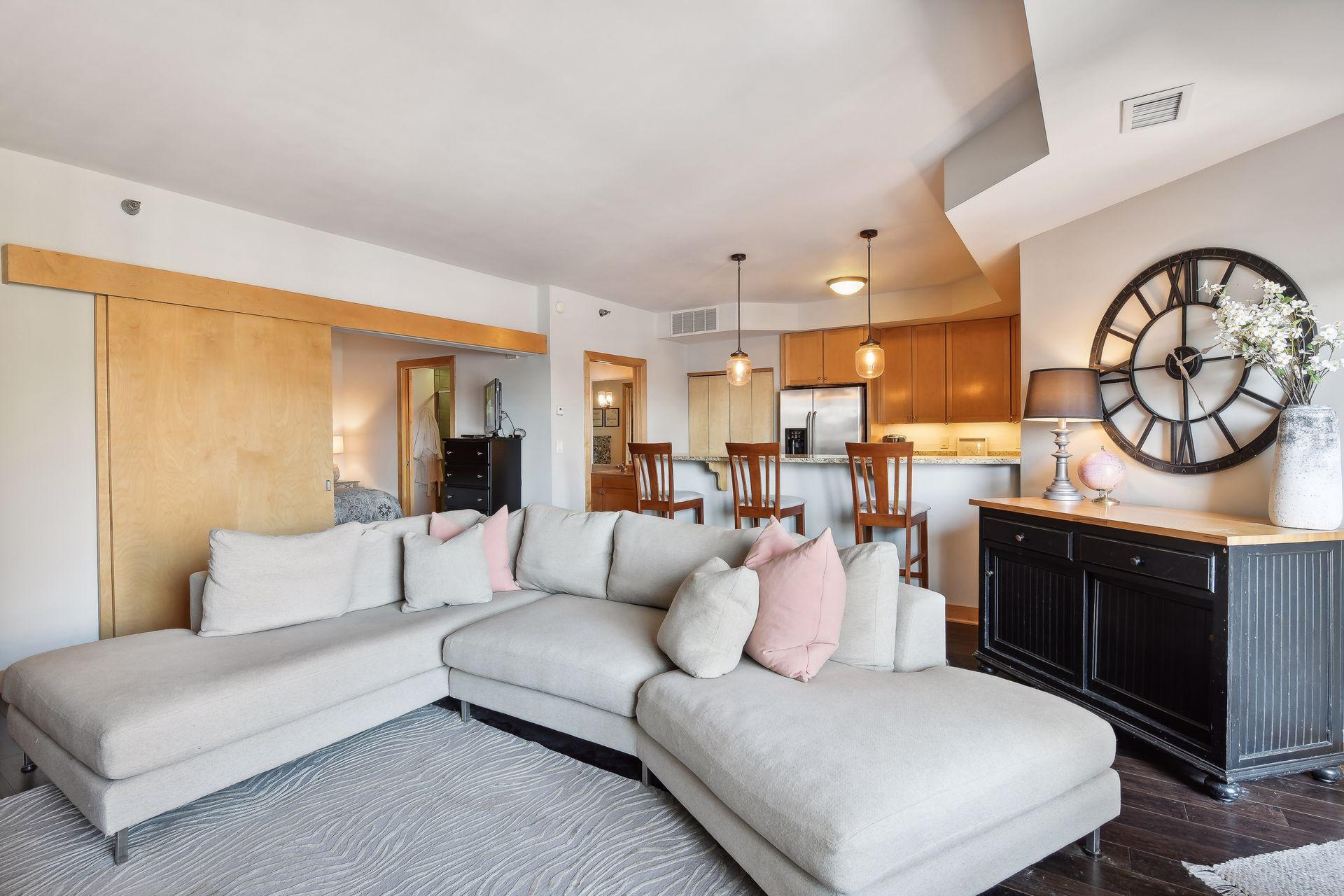 317 Groveland Avenue Unit: 610