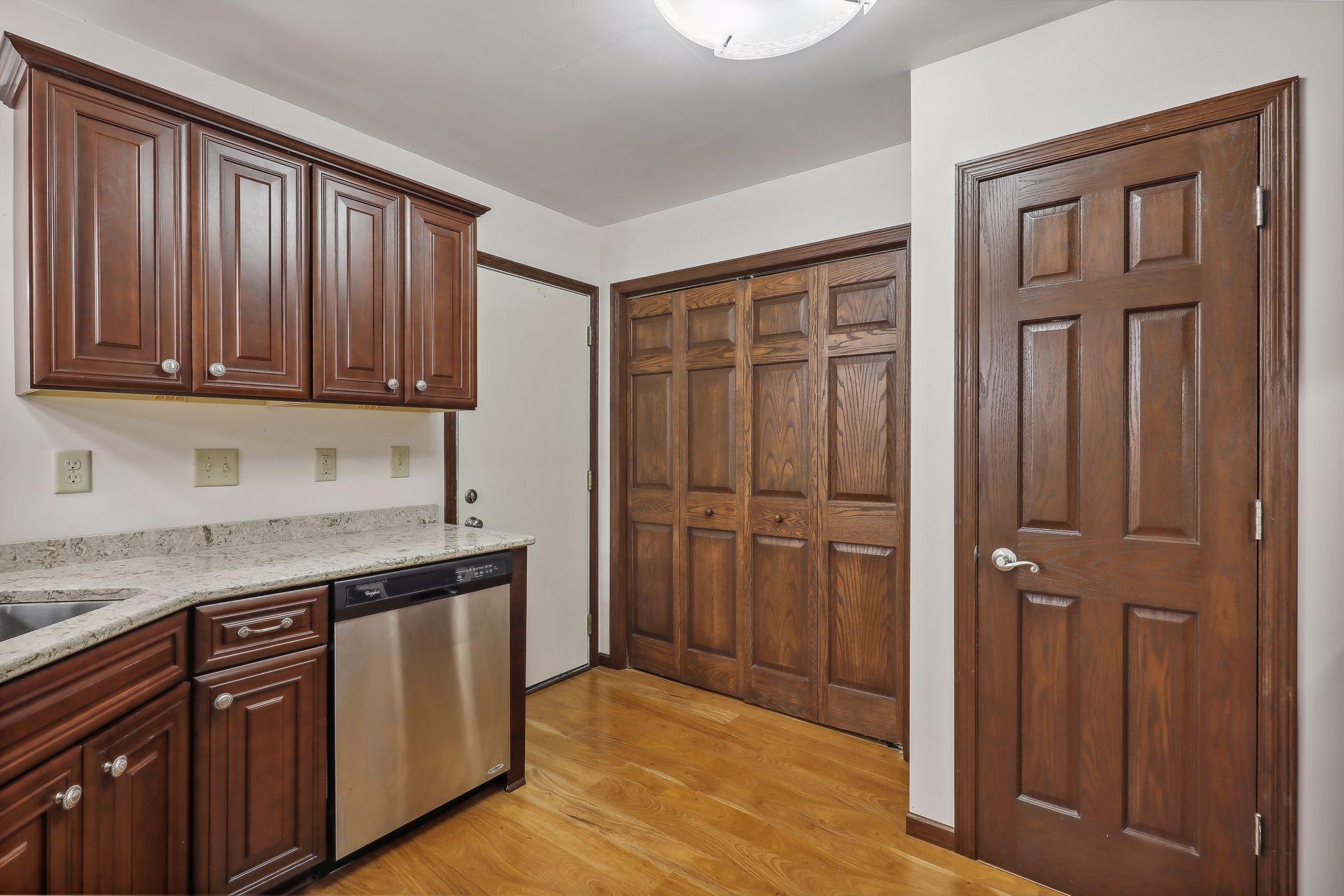 1830 Donegal Drive Unit: 9