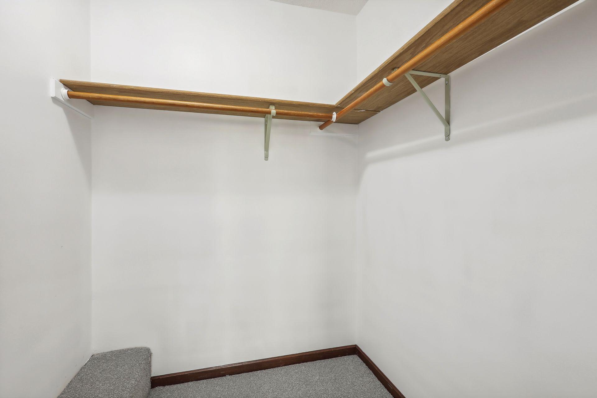 1830 Donegal Drive Unit: 9