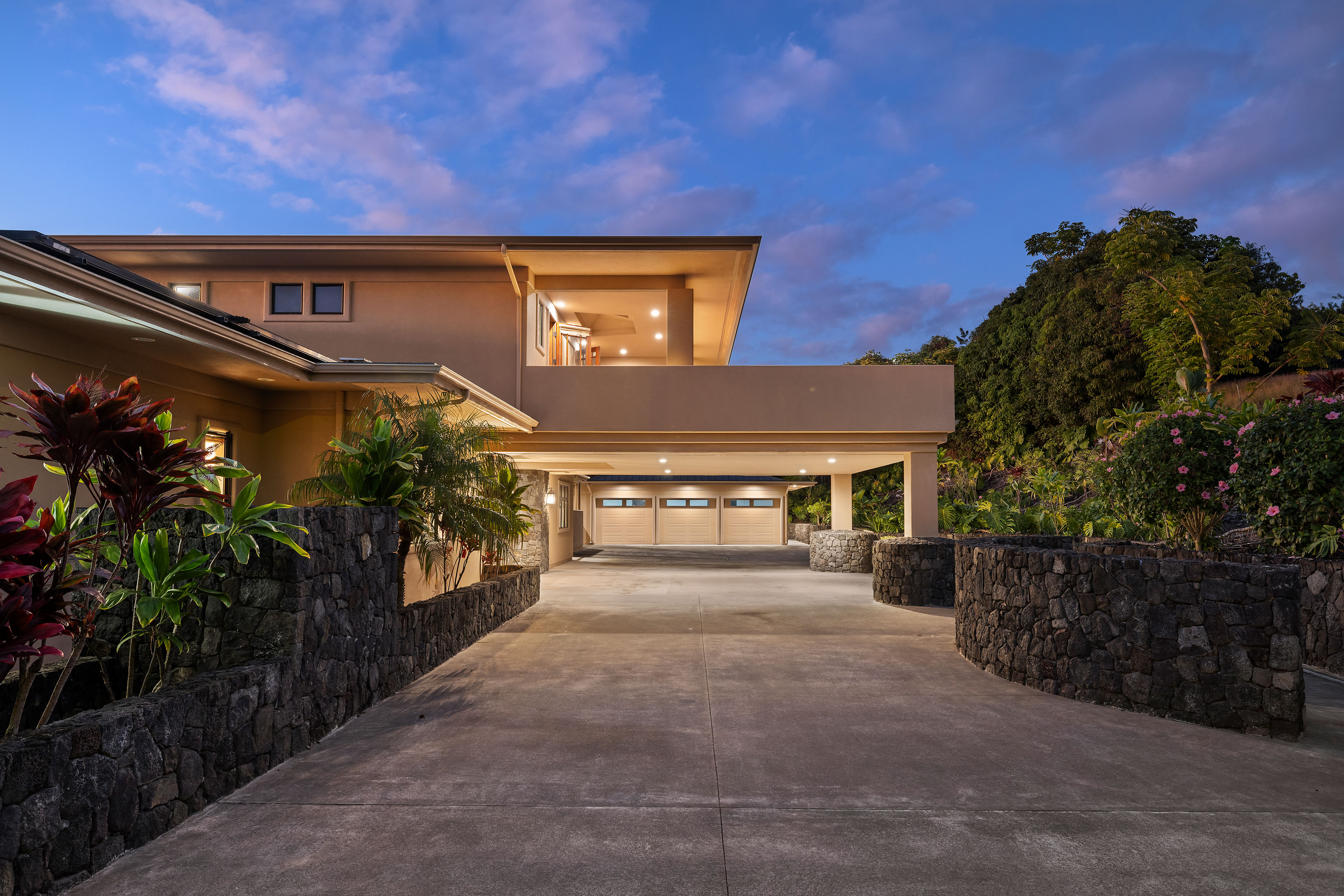 73-1425 KUKUNA ST