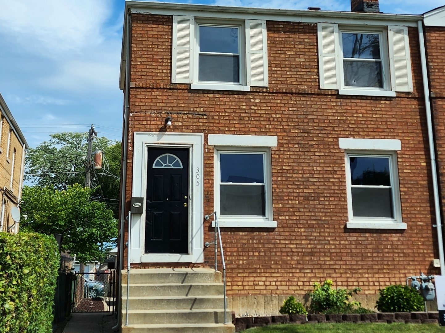 305 Hyde Park Avenue