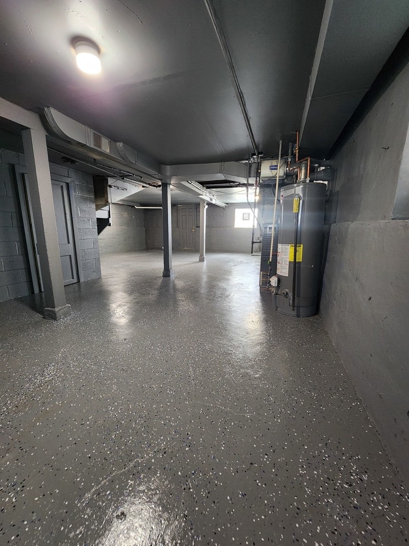 9233 S Manistee Avenue