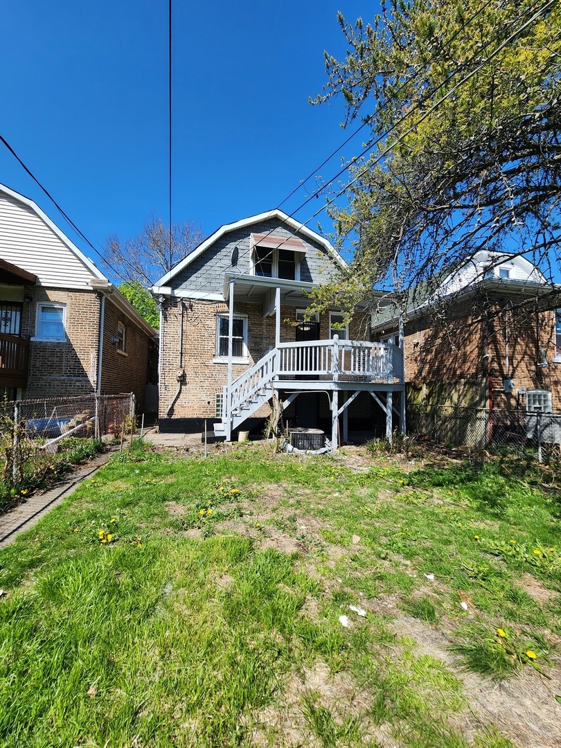 9233 S Manistee Avenue