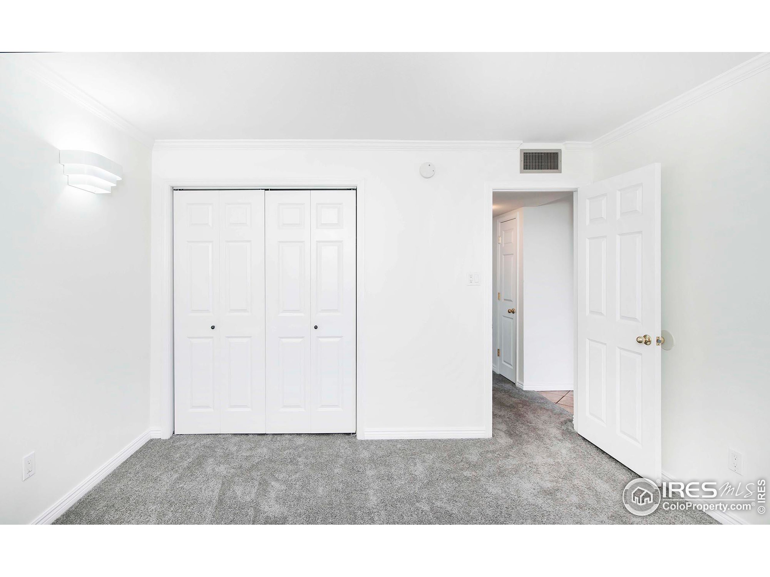 2227 Canyon Blvd Unit: 401A