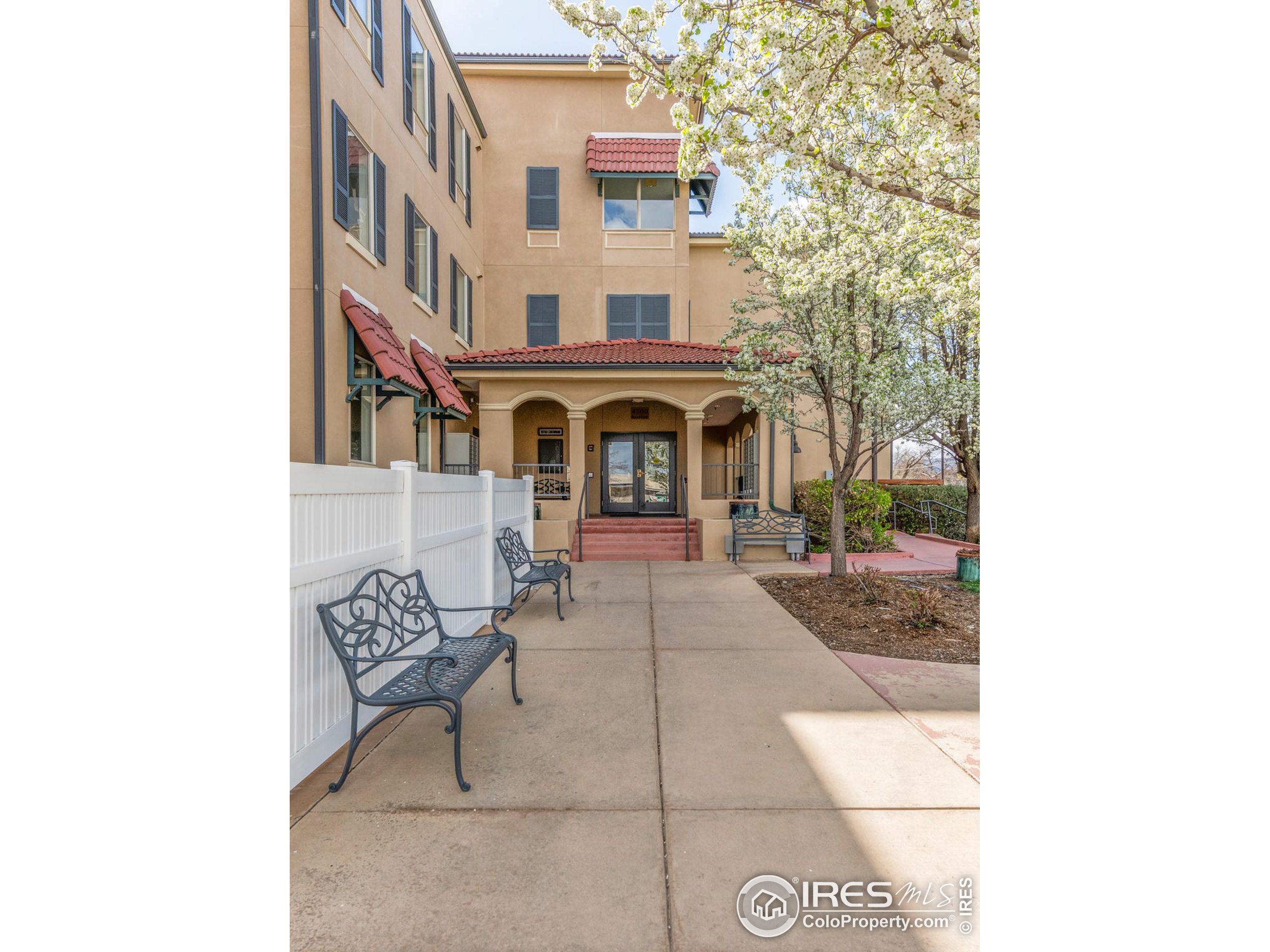 4500 Baseline Rd 1305