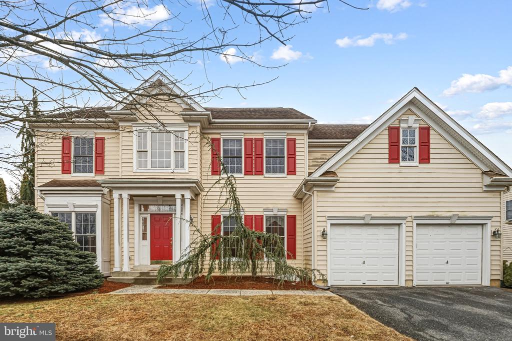 4698 BERWYN LANE