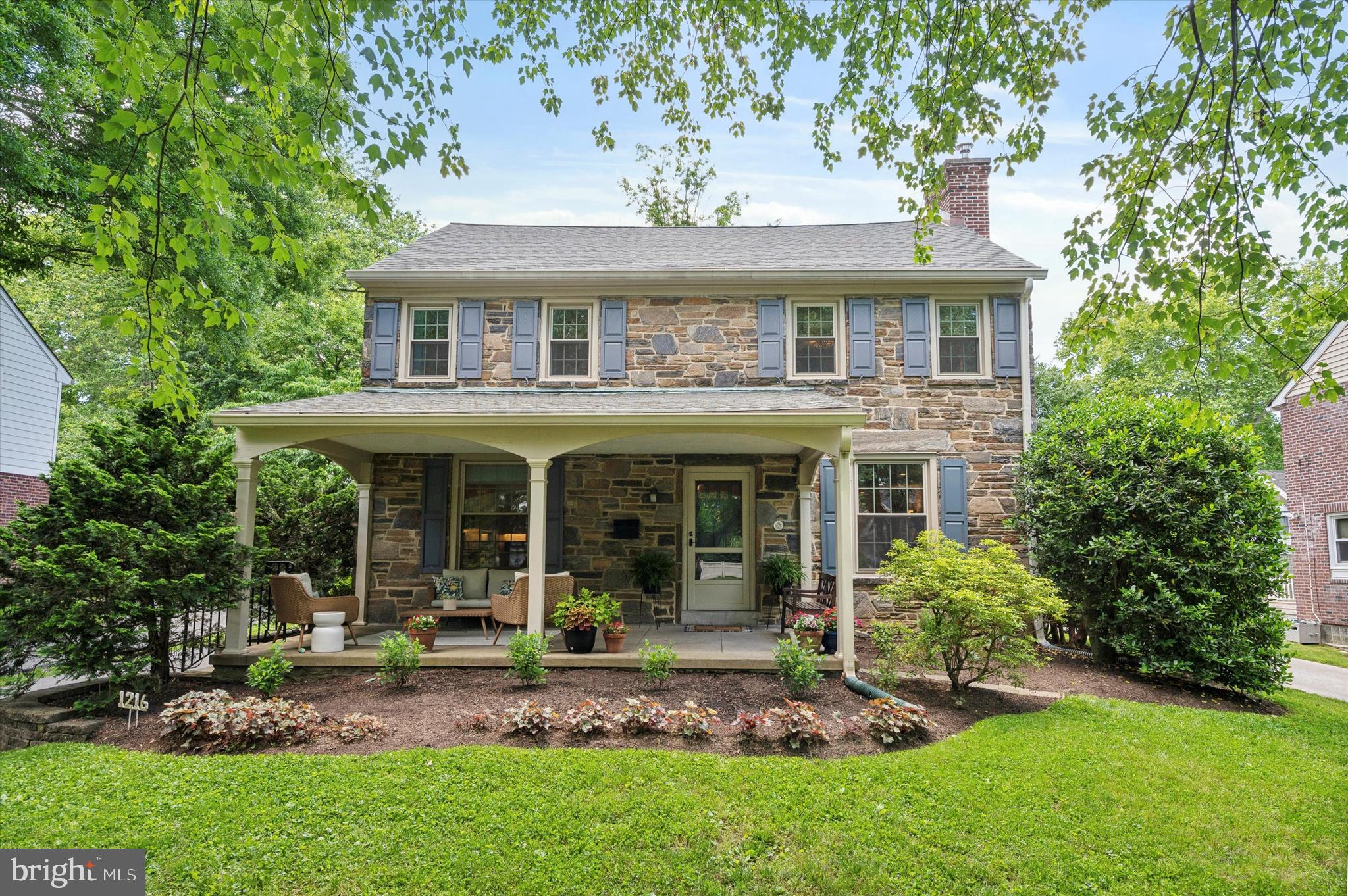 1216 Yarmouth Rd