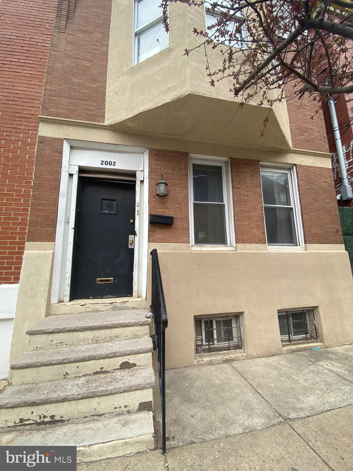 2002 E York STREET Unit: 1