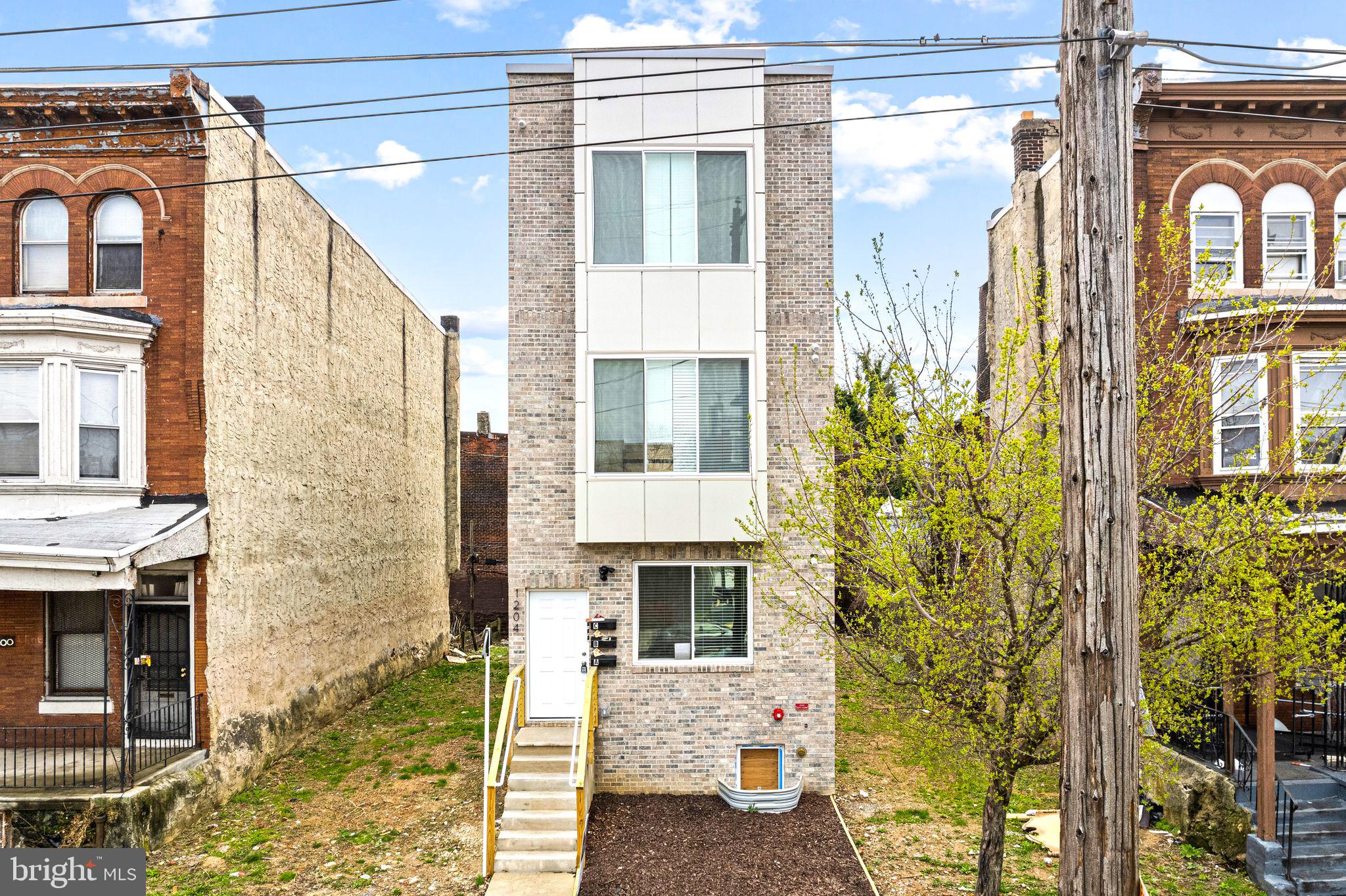 1204 W Erie Ave