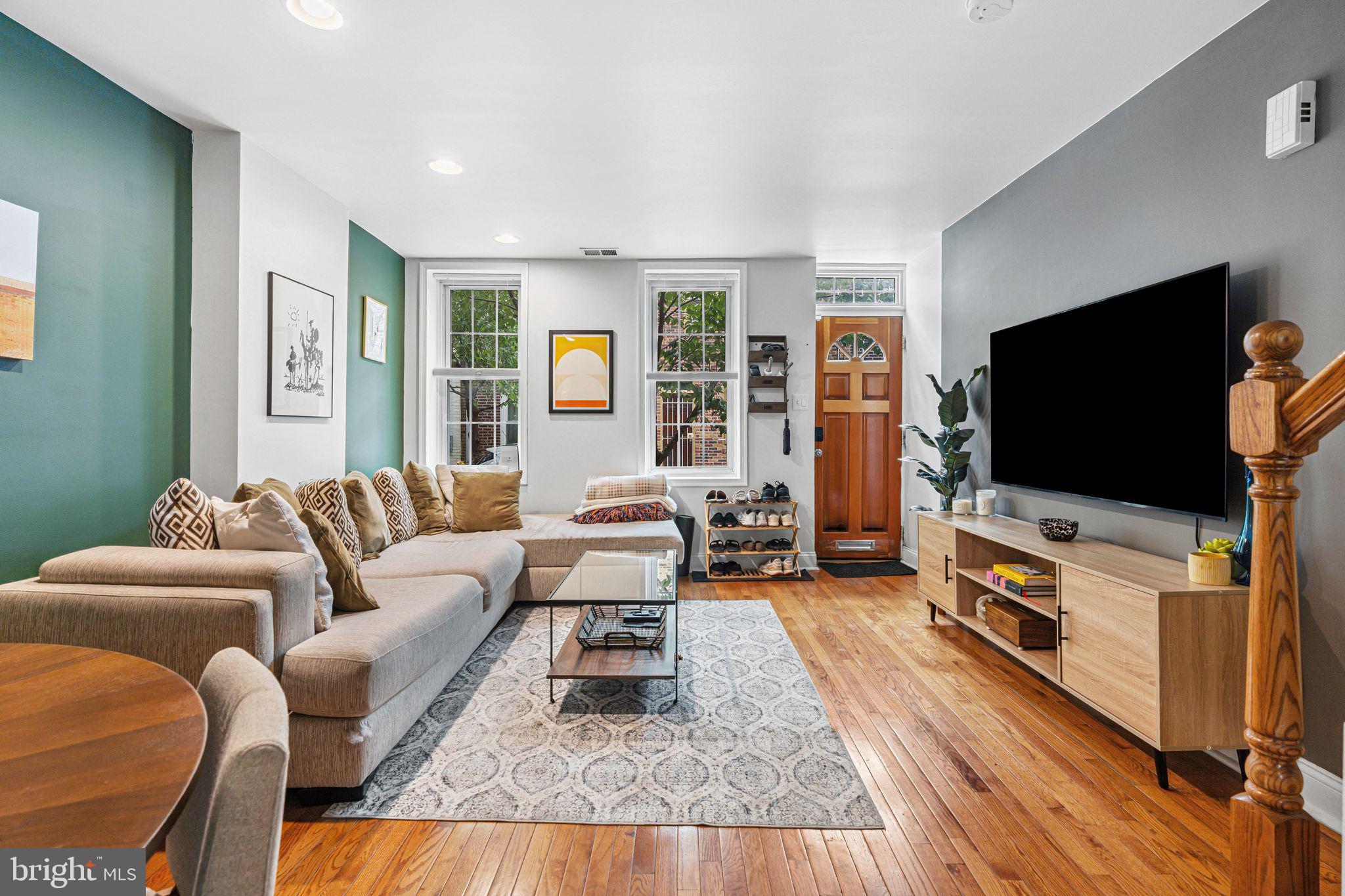 2135 Saint Albans St