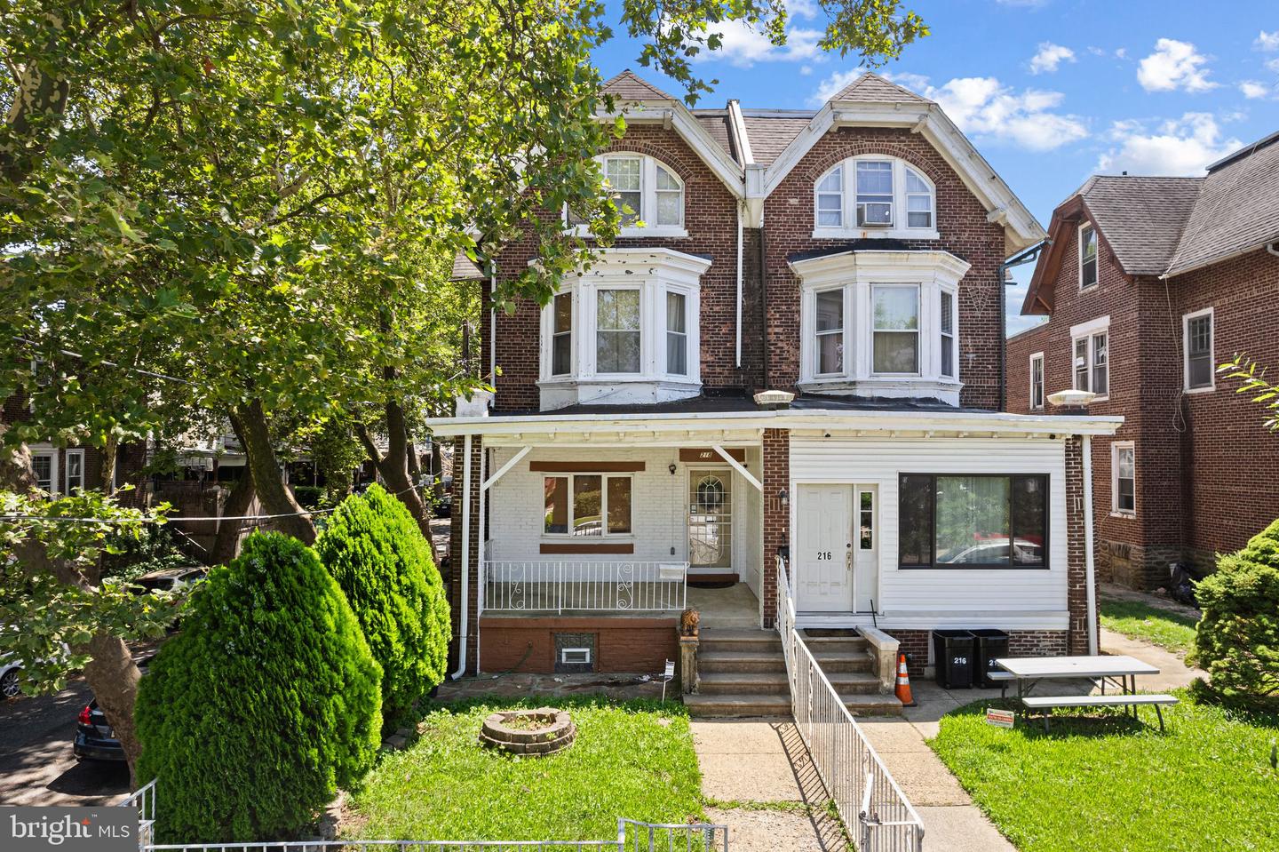 218 E Wyoming Ave