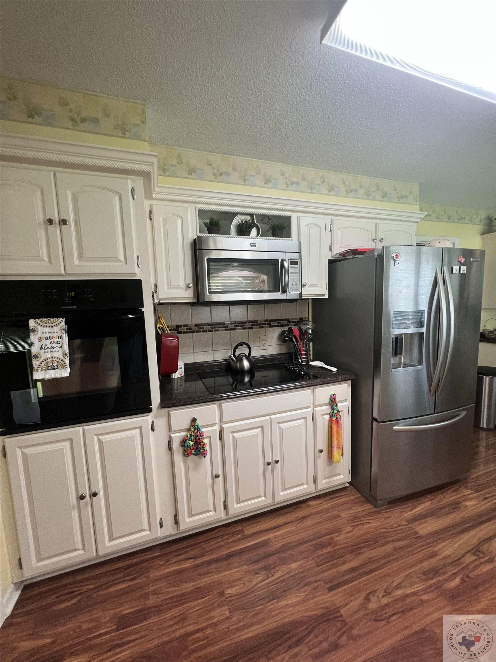3 Desoto Cir