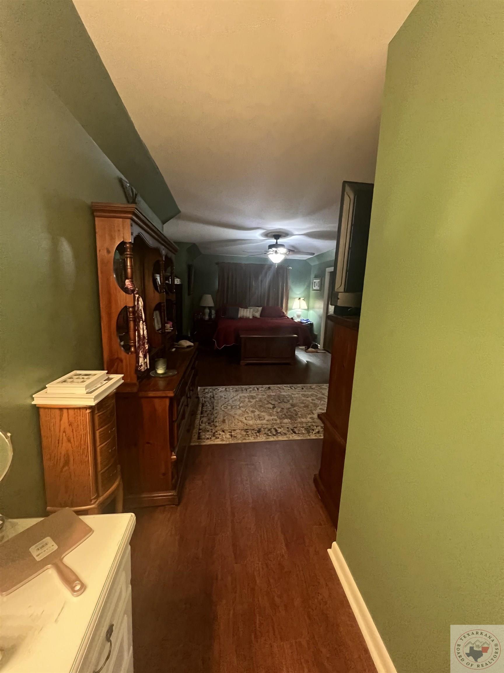 3 Desoto Cir