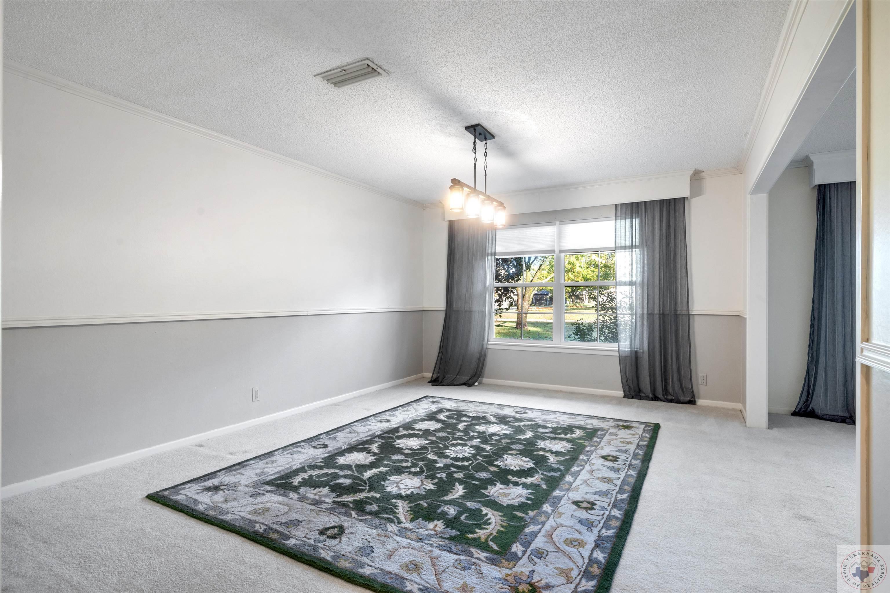 11 Palm Dr