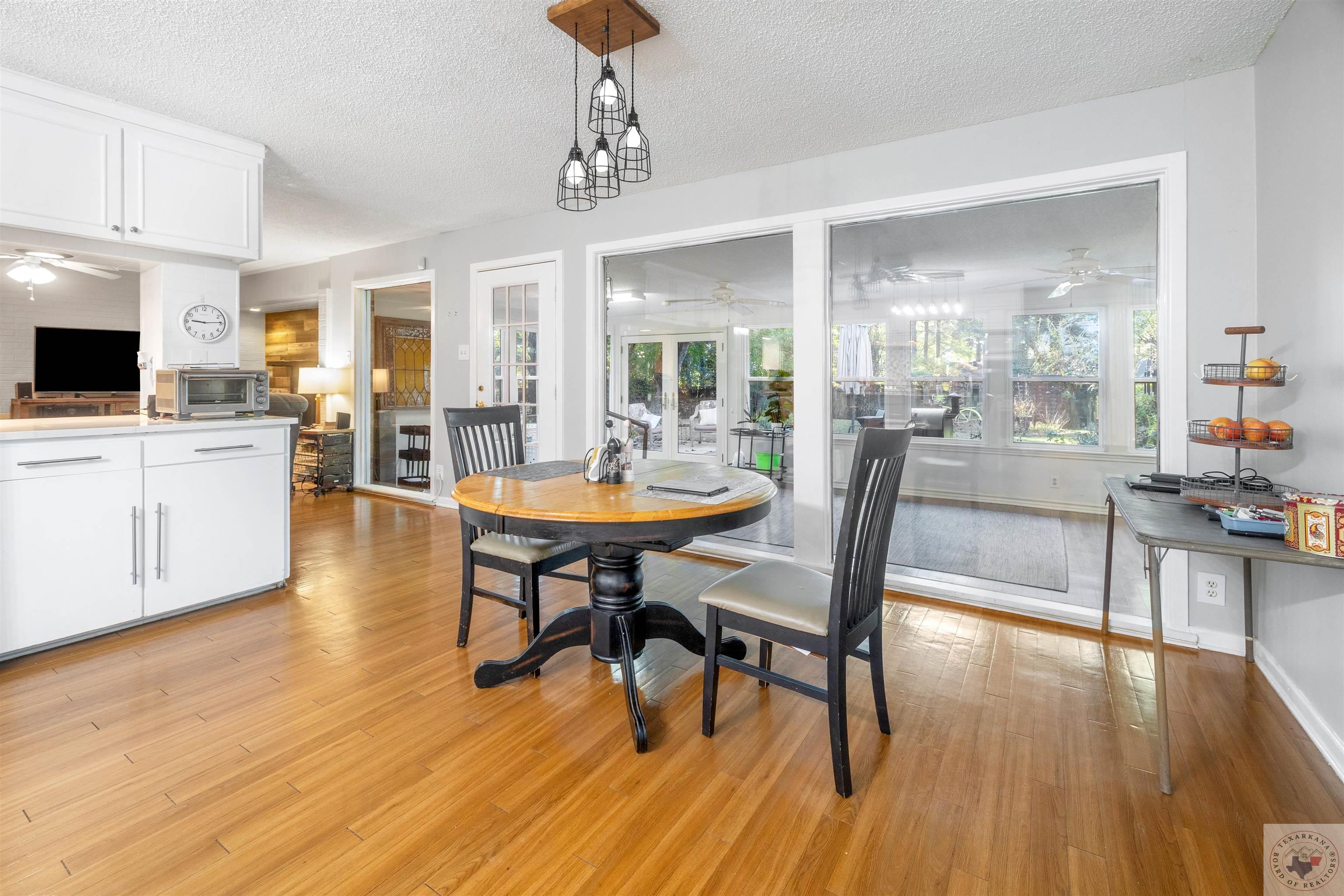 11 Palm Dr