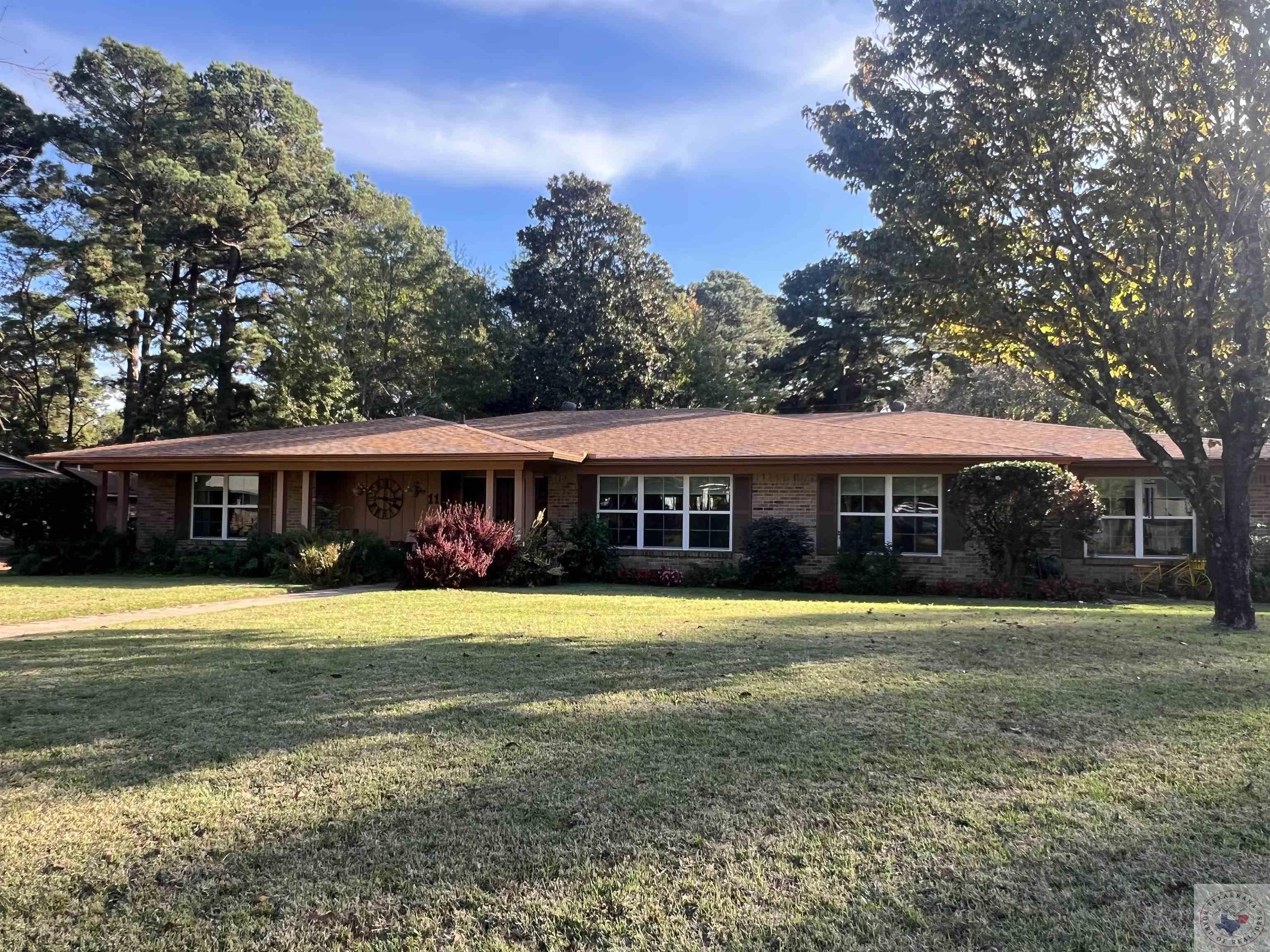 11 Palm Dr