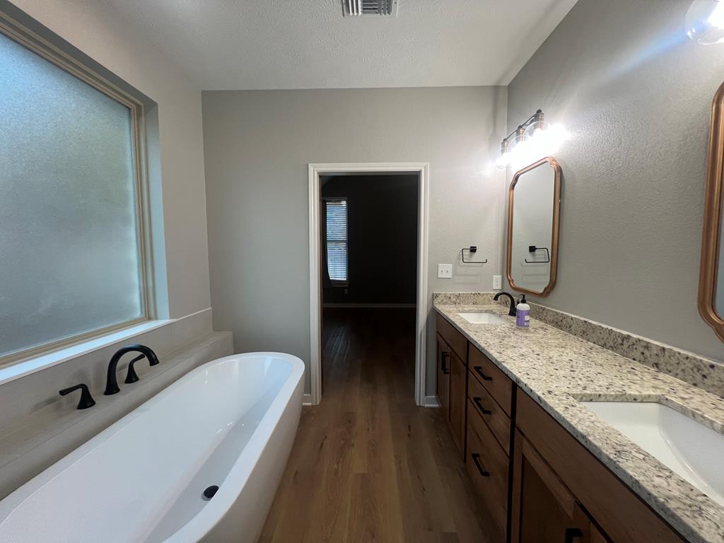 6814 MAPLE VIEW LANE