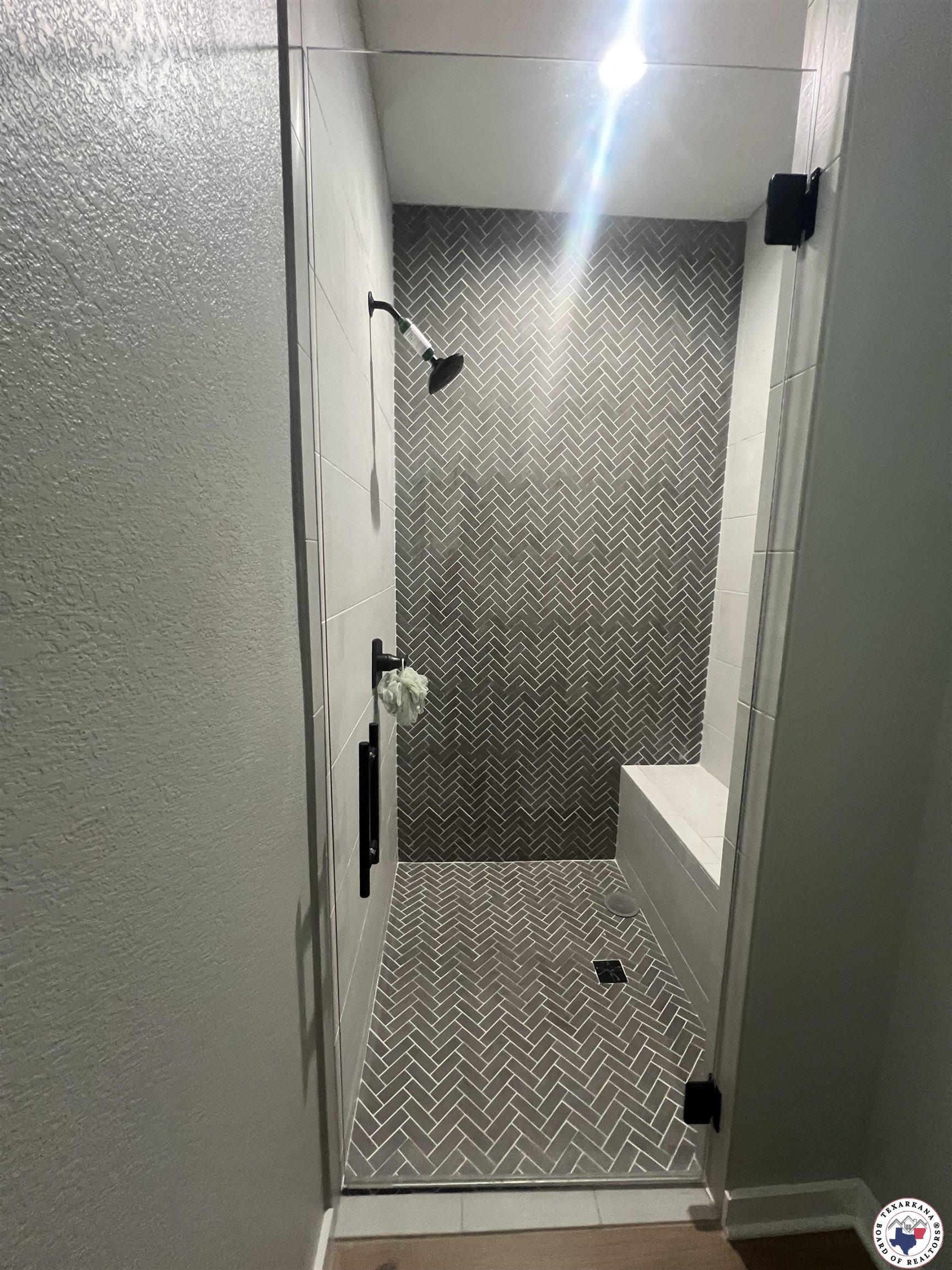 6814 MAPLE VIEW LANE