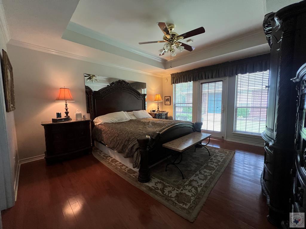 6412 LAKERIDGE DRIVE