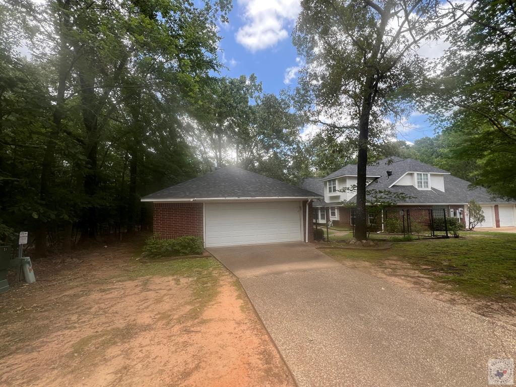 6412 LAKERIDGE DRIVE