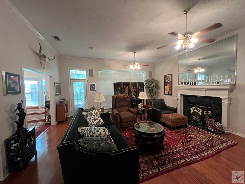 6412 LAKERIDGE DRIVE