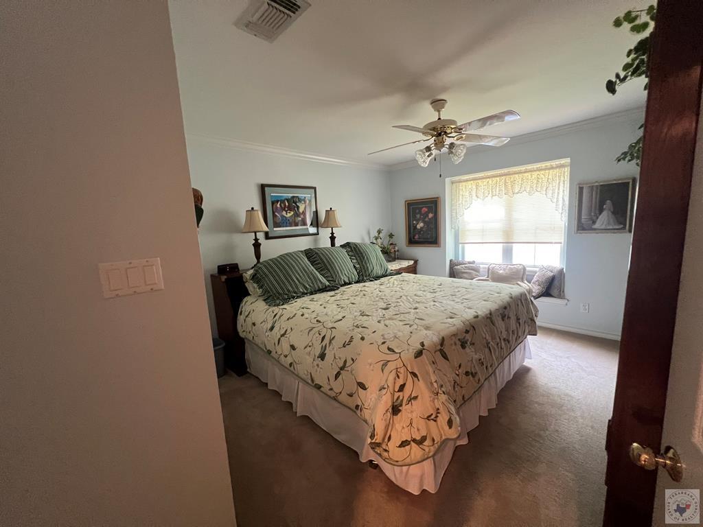 6412 LAKERIDGE DRIVE