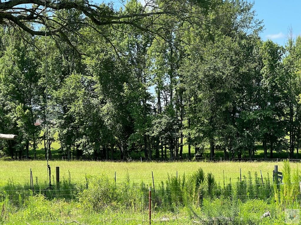 1105 CR 3306, DeKalb