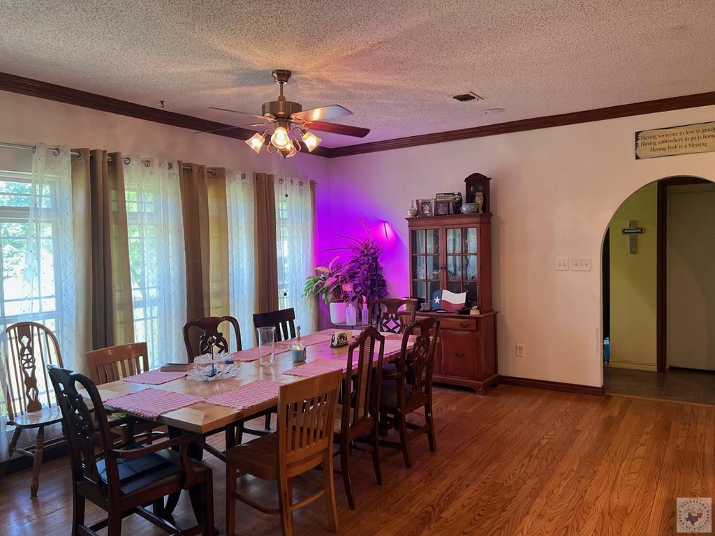 1105 CR 3306, DeKalb