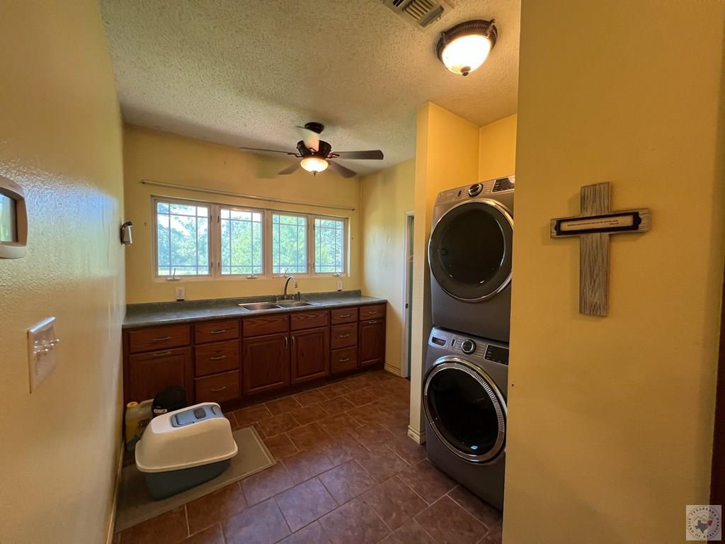 1105 CR 3306, DeKalb