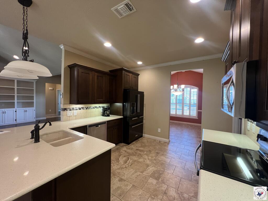 2 King Ranch Rd