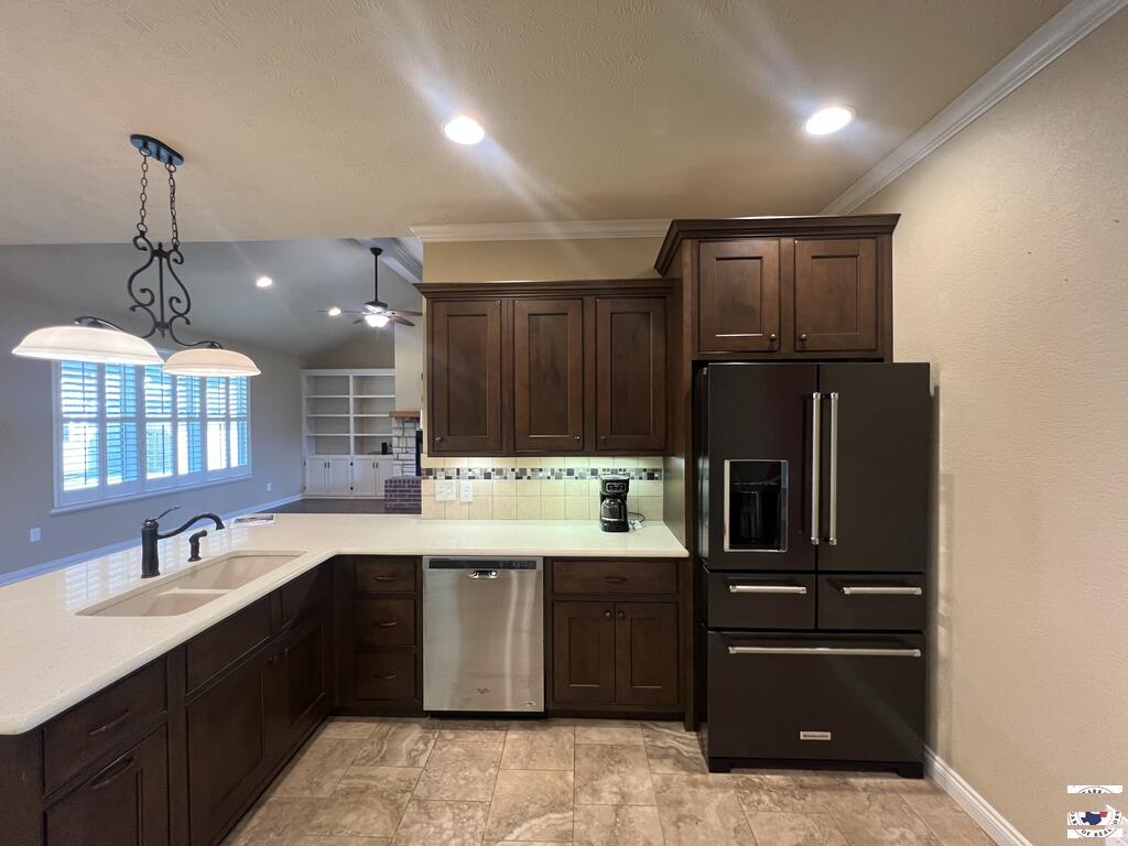 2 King Ranch Rd