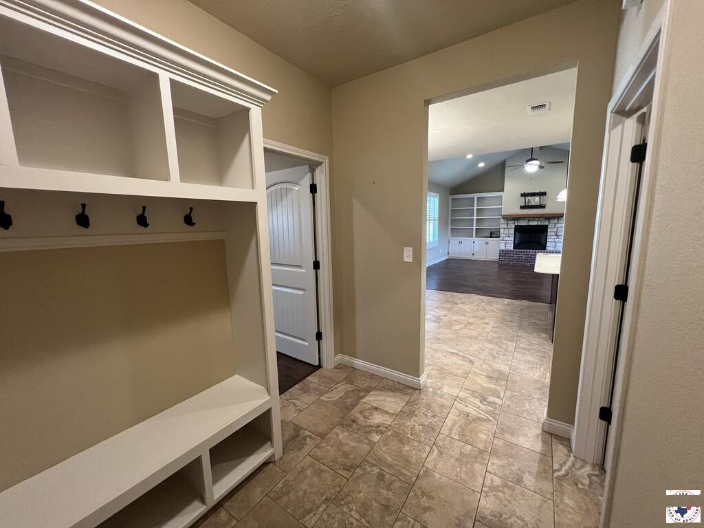 2 King Ranch Rd