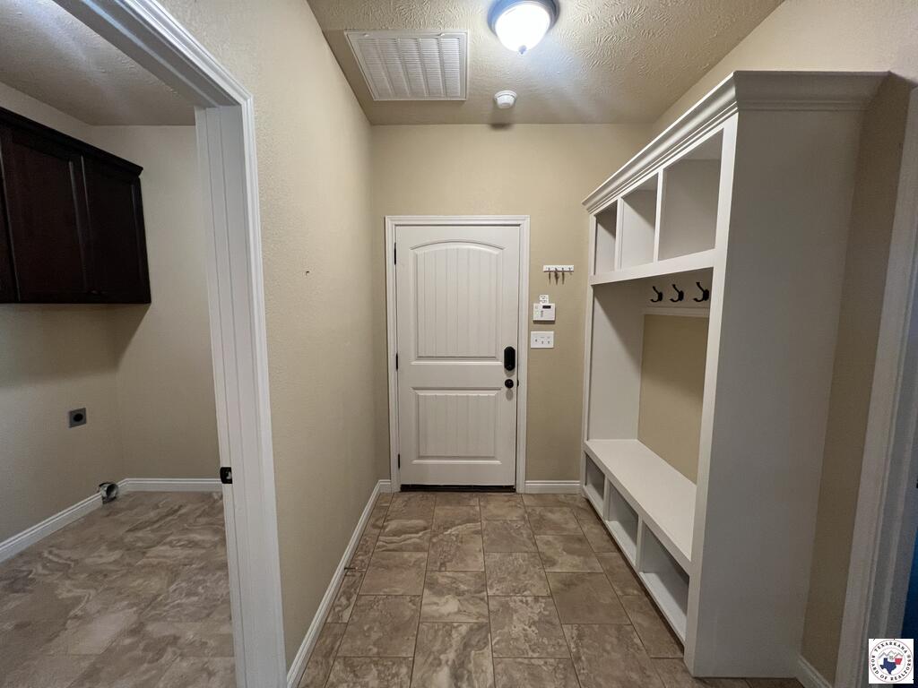 2 King Ranch Rd