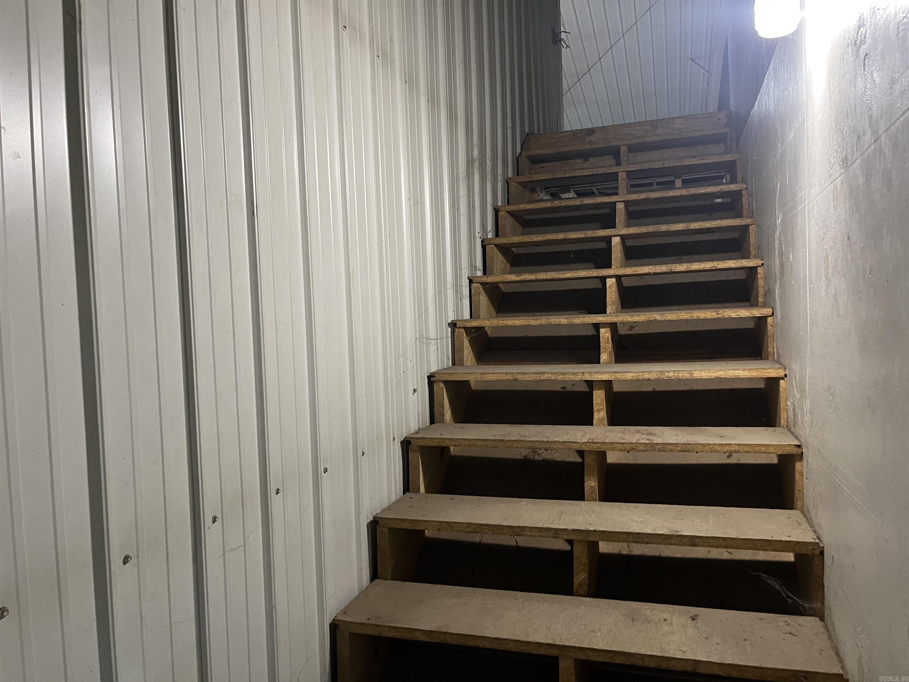 2642 N Hwy 71 Highway