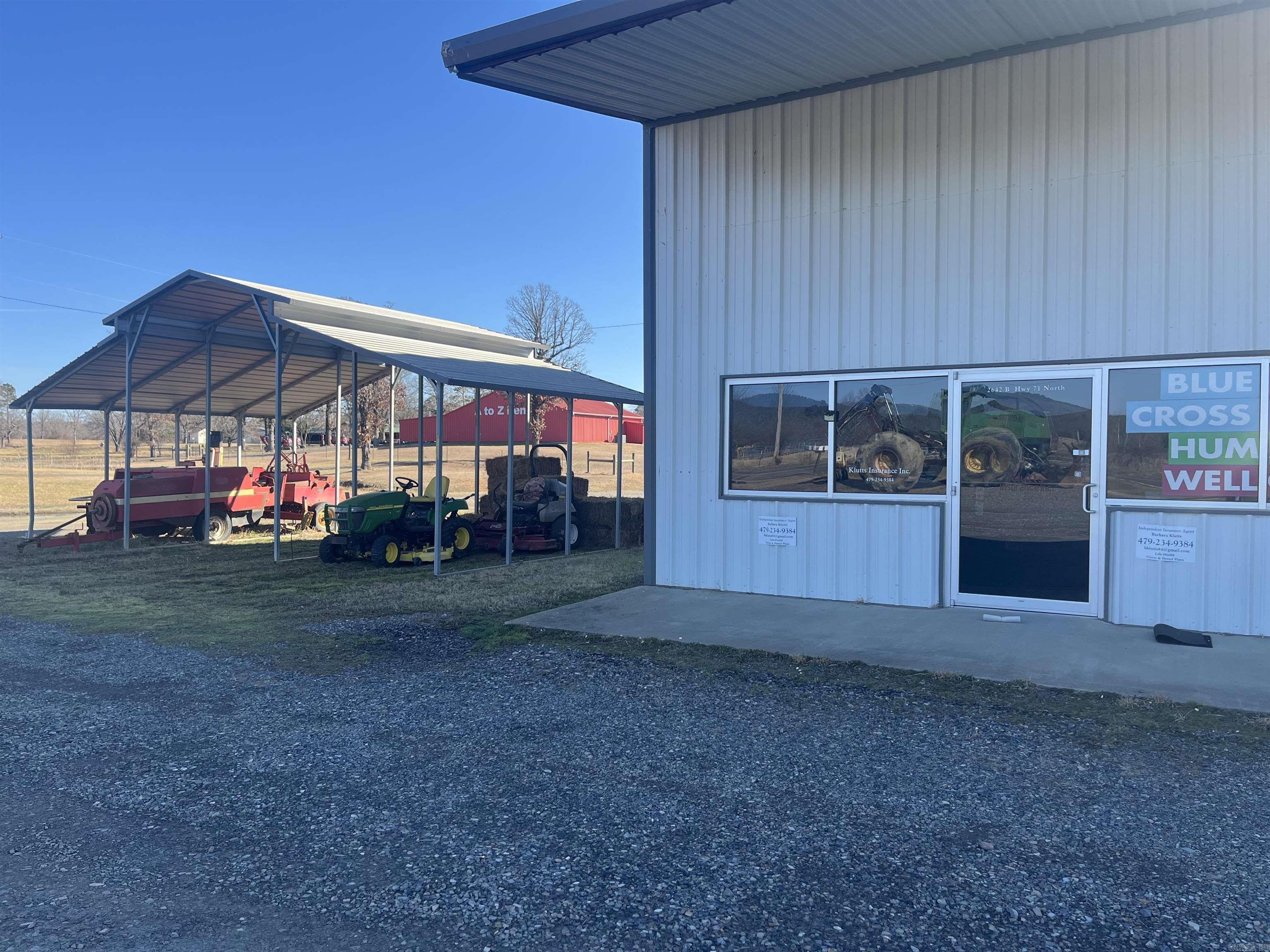 2642 N Hwy 71 Highway