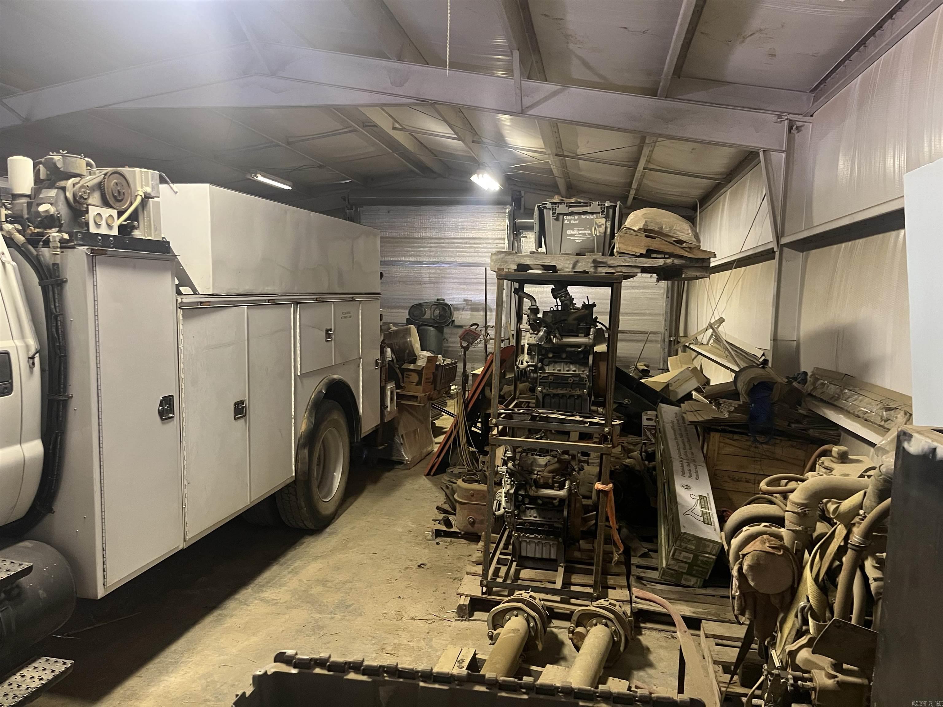 2642 N Hwy 71 Highway