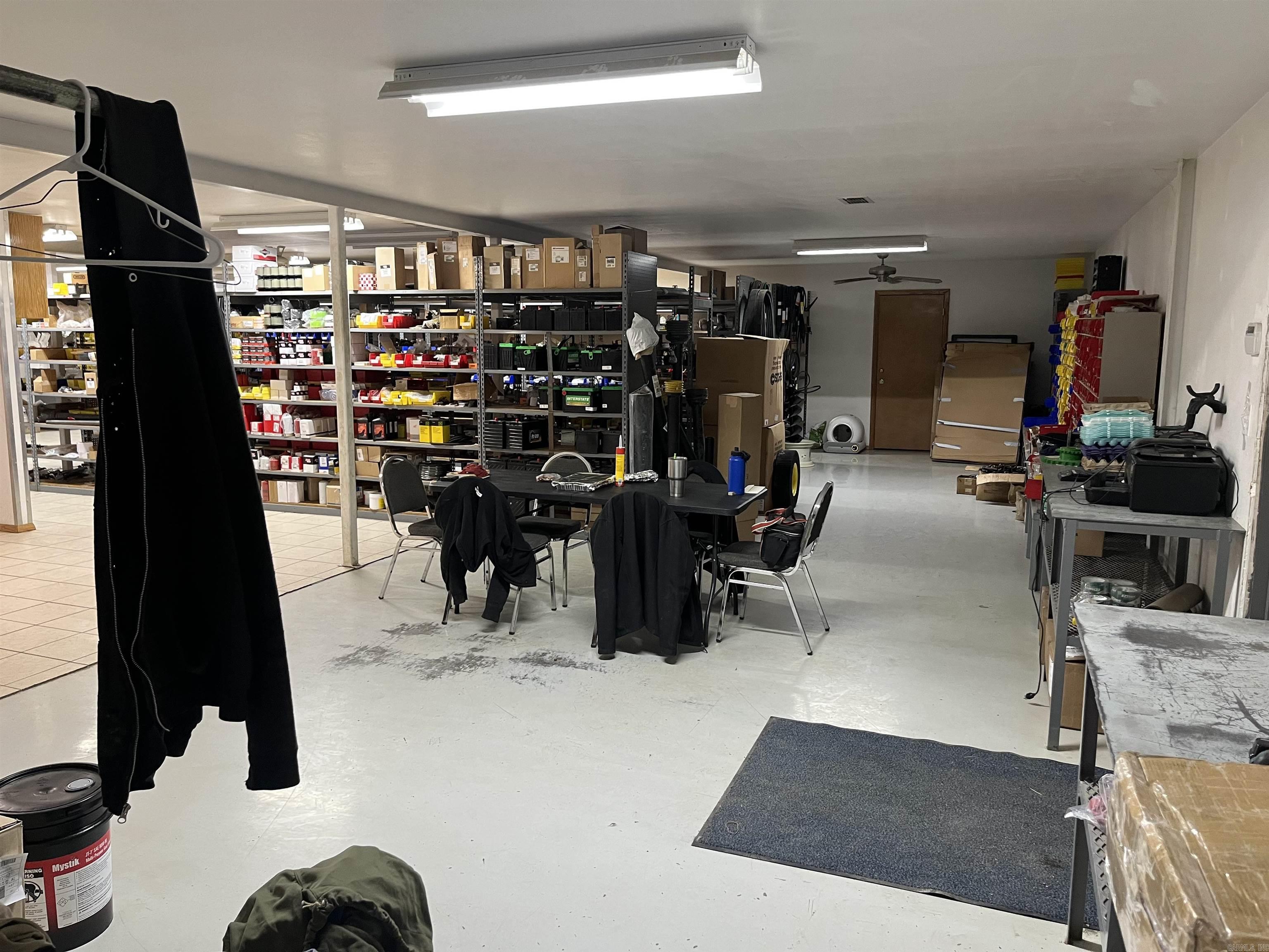 2642 N Hwy 71 Highway