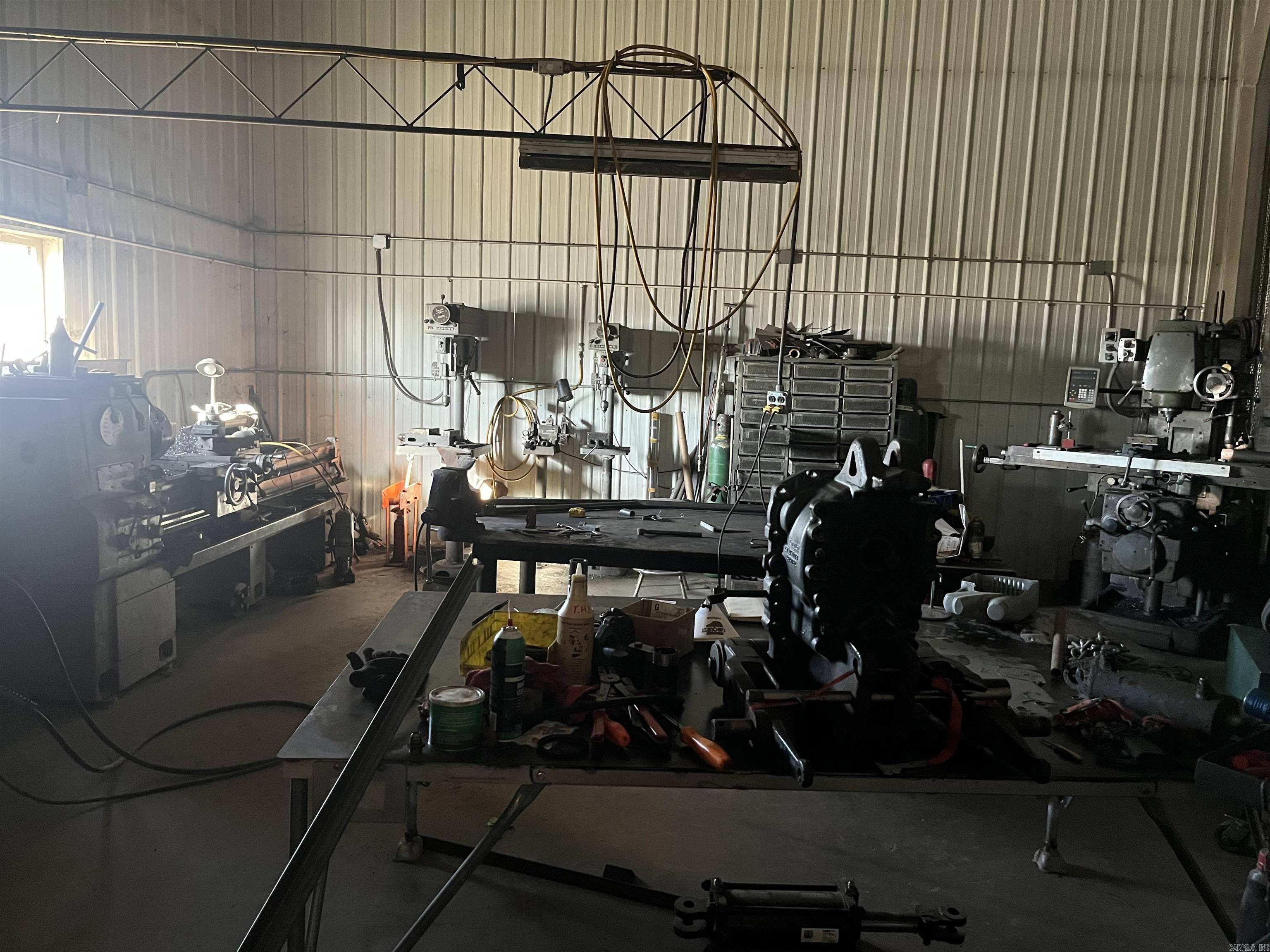 2642 N Hwy 71 Highway